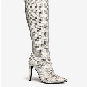 BRAND NEW sz 9.5 Rhinestone silver boots
